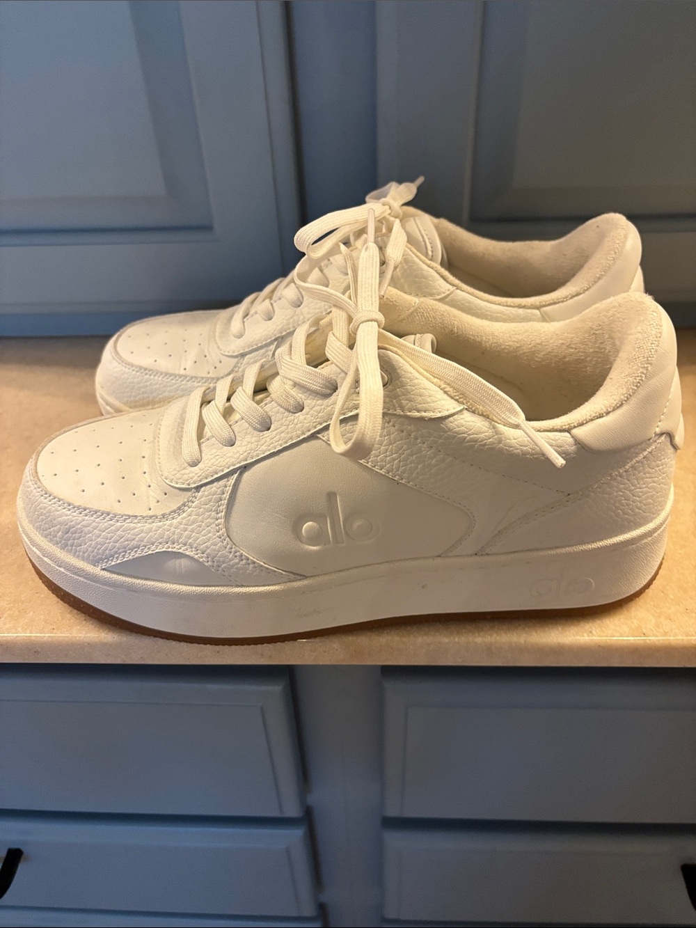 alo women’s White Lace-Up slightly platform Sneakers - Picture 4 of 7